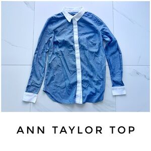 Ann Taylor top size Small blue white button